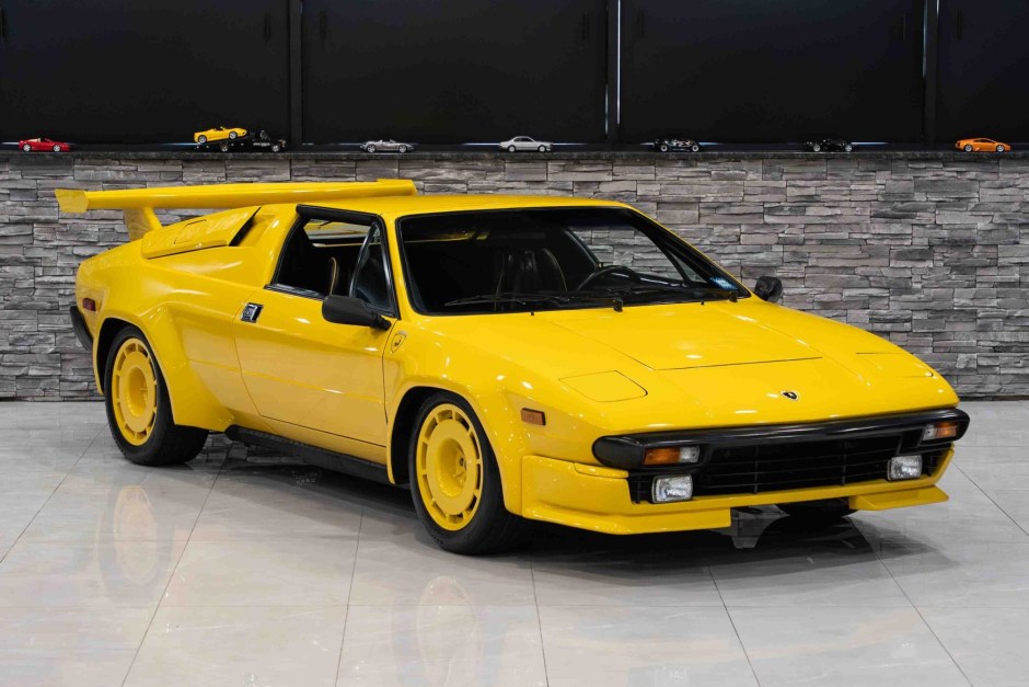 1988 Lamborghini Jalpa sold at auction for $148,000