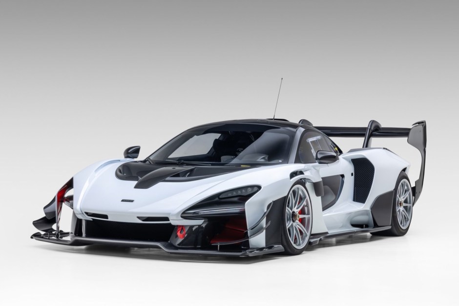 2020 McLaren Speedtail sold at auction for $1,209,000