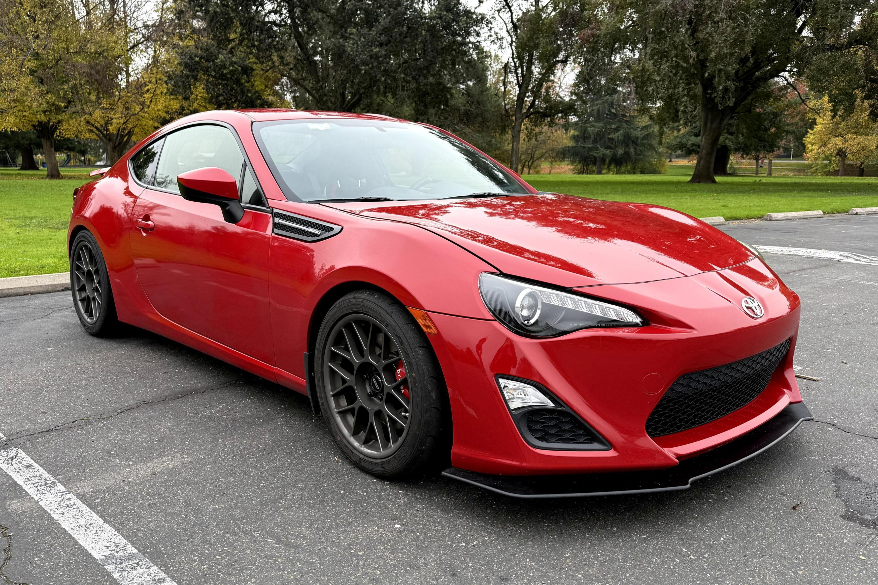 2015 Scion FR-S sold at auction for $14,100