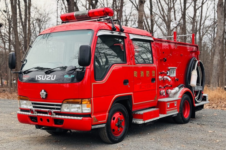 2000 Isuzu Elf sold at auction for $20,000
