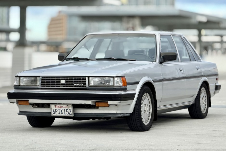 1985 Toyota Cressida sold at auction for $7,900