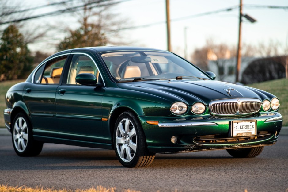2004 Jaguar X-Type sold at auction for $4,100