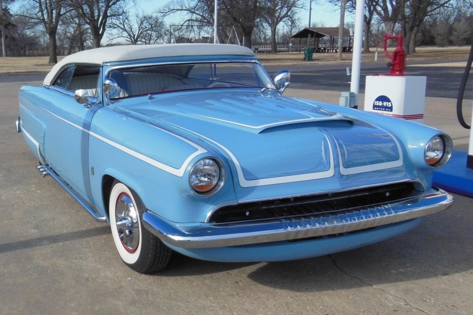 1952 Ford Crestline sold at auction for $24,000