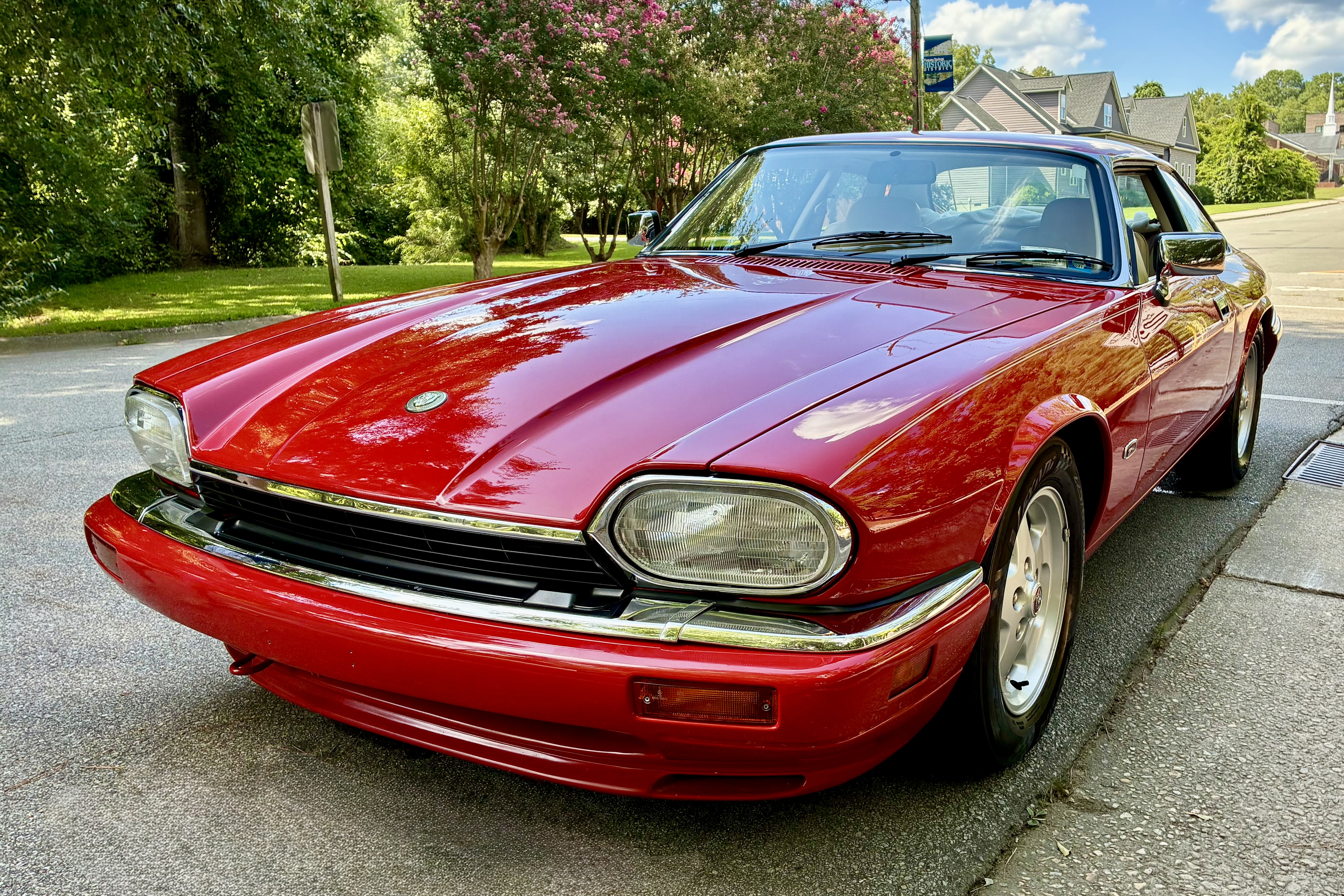 1995 Jaguar XJS sold at auction for $14,500