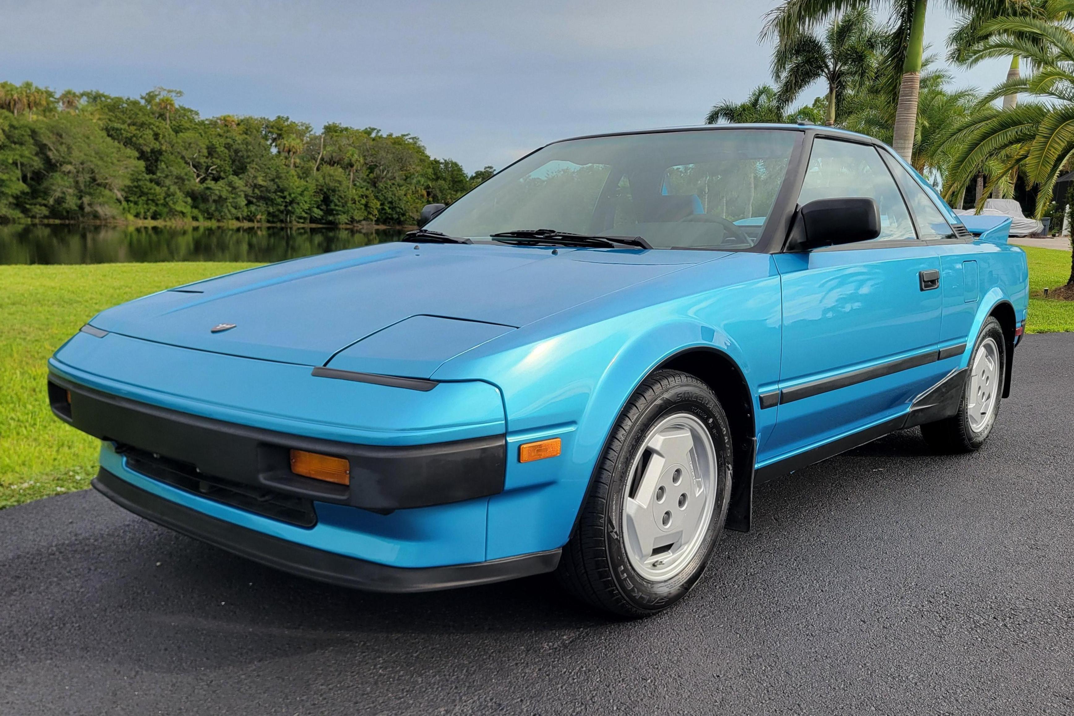 1985 Toyota MR2 sold at auction for $15,500