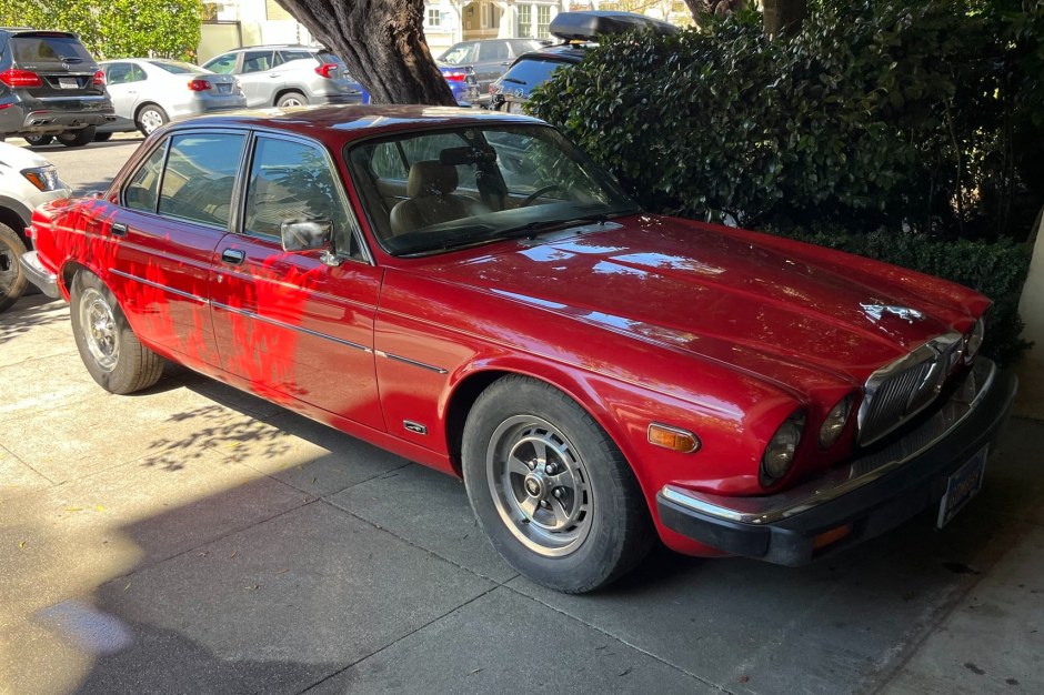 1983 Jaguar XJ sold at auction for $7,000