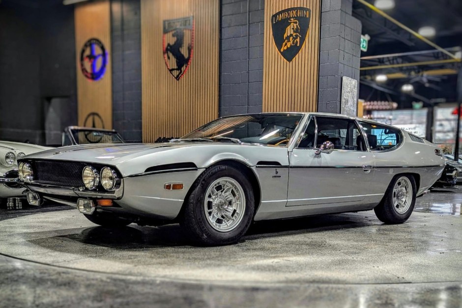 1971 Lamborghini Espada sold at auction for $228,000