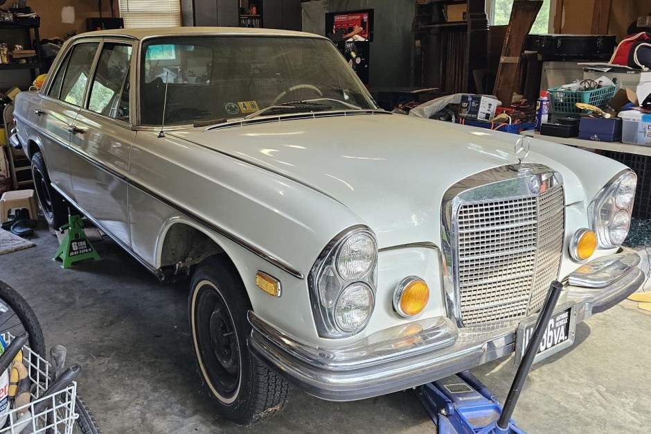 1970 Mercedes-Benz W108 & W109 sold at auction for $3,434