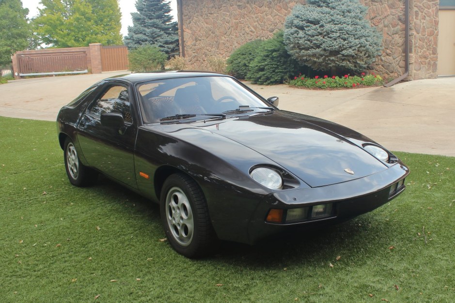 1978 Porsche 928 sold at auction for $21,500