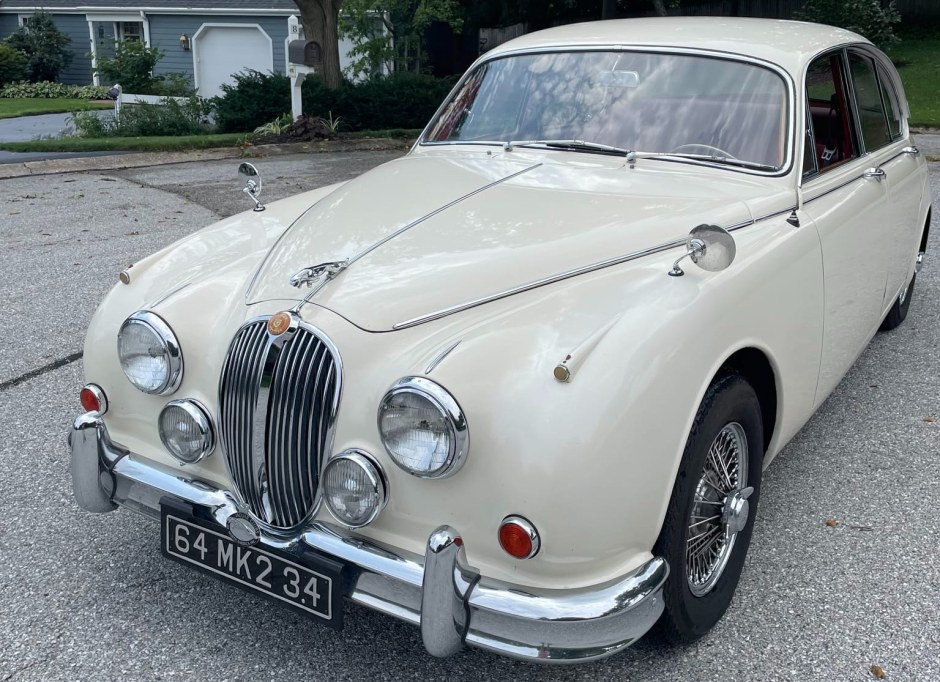 1964 Jaguar Mk II sold at auction for $30,000
