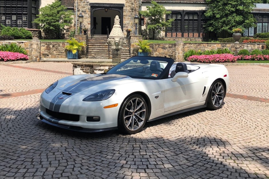 2013 Chevrolet Corvette sold at auction for $60,000