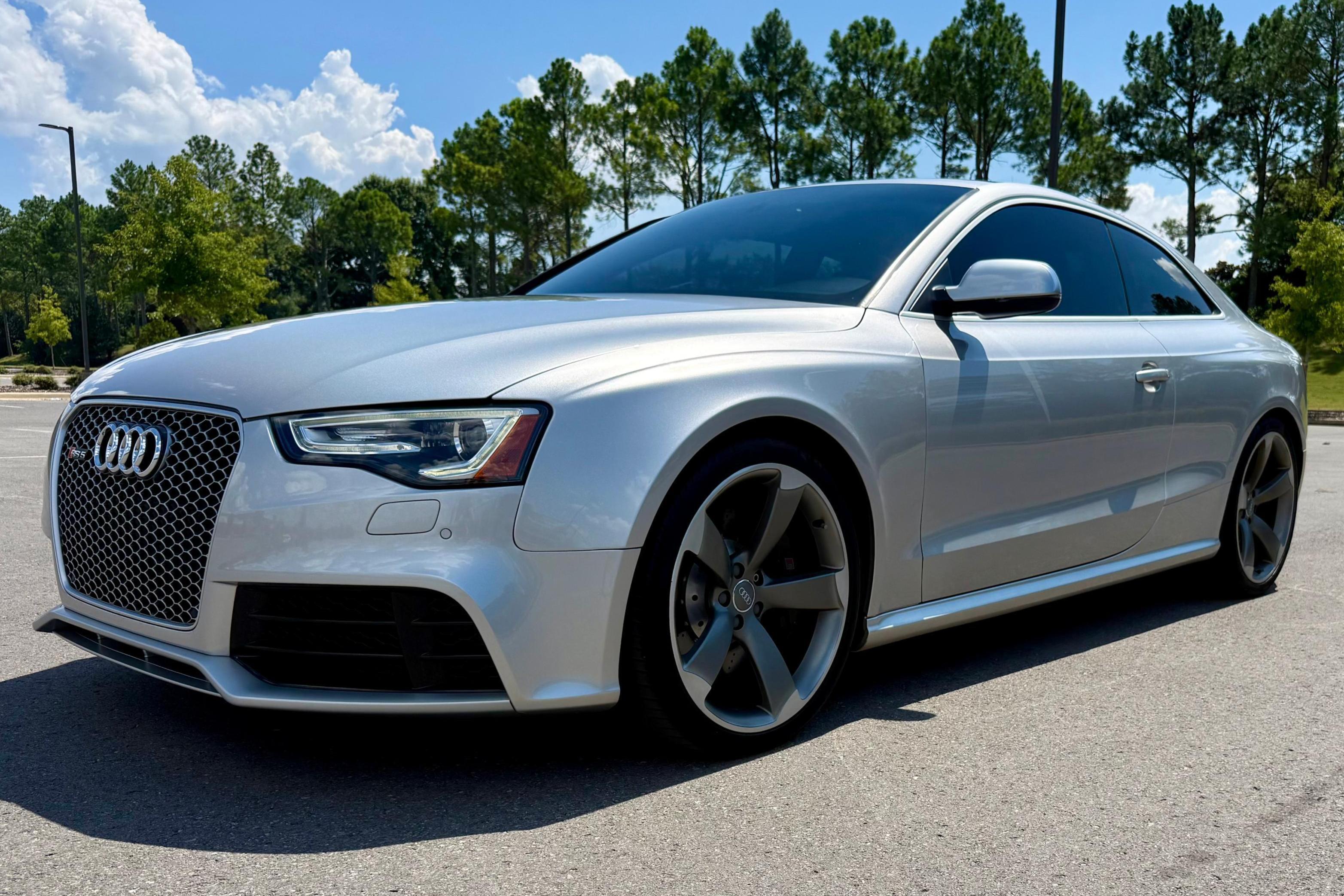 2014 Audi RS5 sold at auction for $23,250