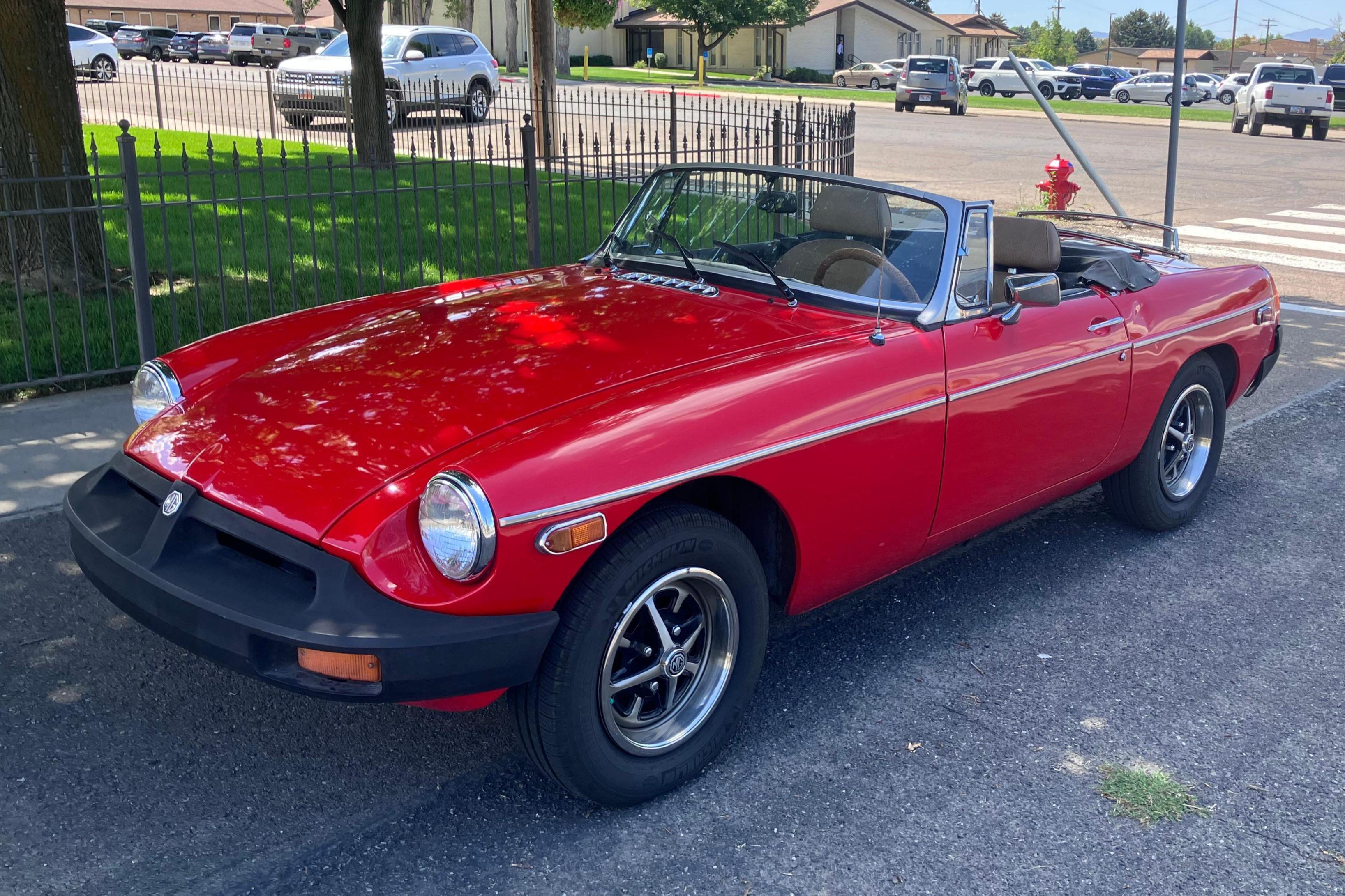 1979 MG MGB sold at auction for $4,400