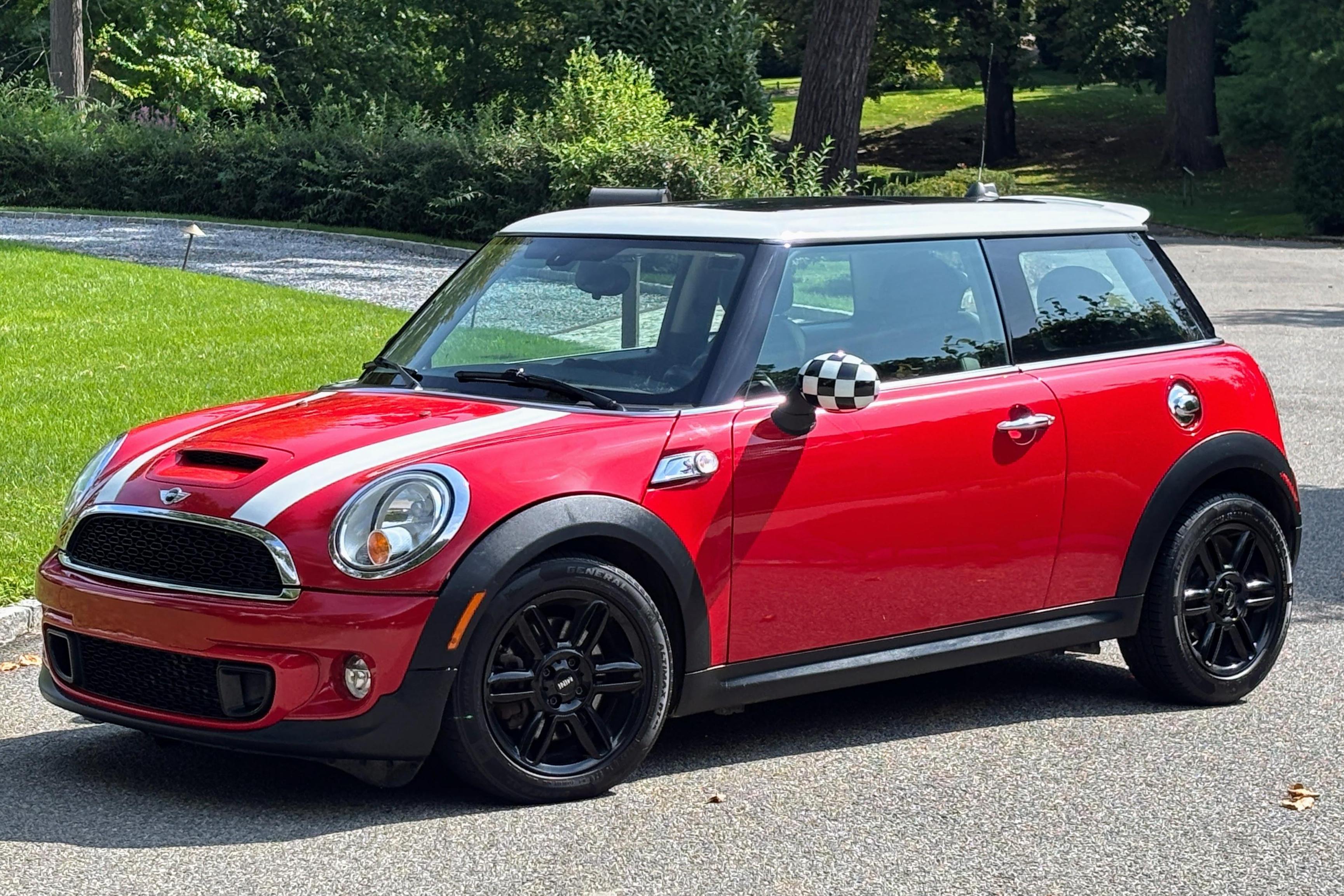 2013 Mini Cooper sold at auction for $6,900
