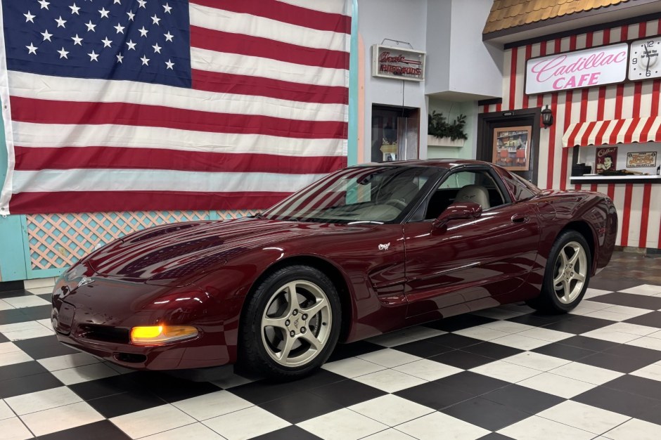 2003 Chevrolet Corvette sold at auction for $21,400