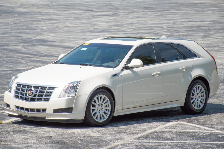 2014 Cadillac CTS sold at auction for $17,001