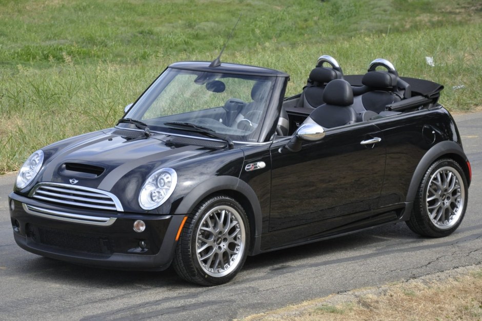 2005 Mini Cooper sold at auction for $12,750