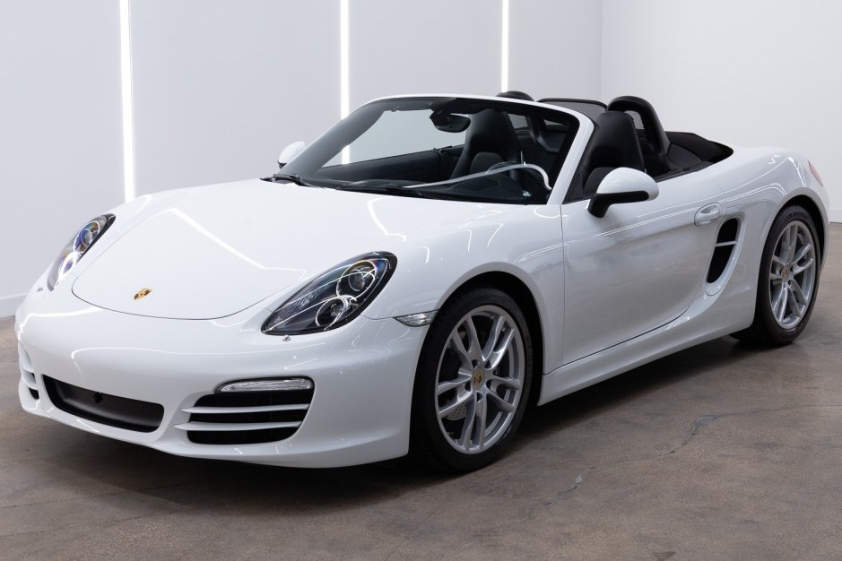 2014 Porsche Boxster sold at auction for $38,300
