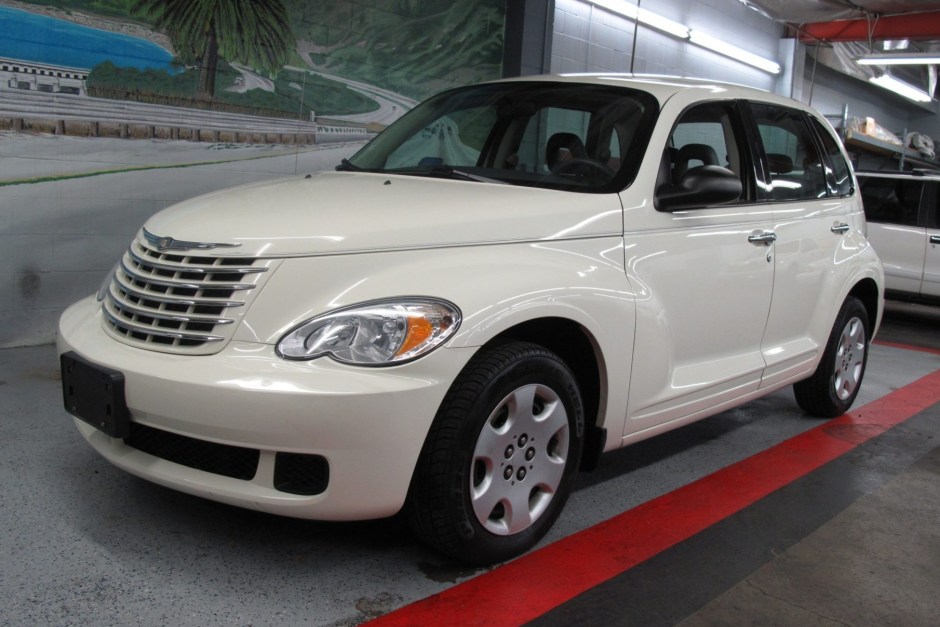 2007 Chrysler PT Cruiser sold at auction for $6,400