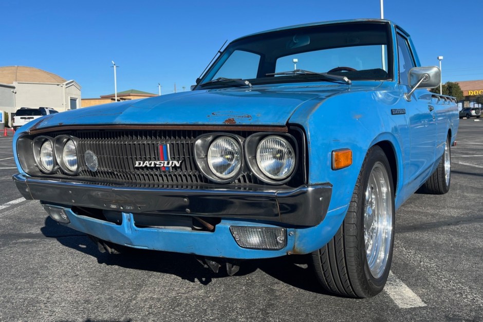 1976 Datsun Pickup sold at auction for $11,000