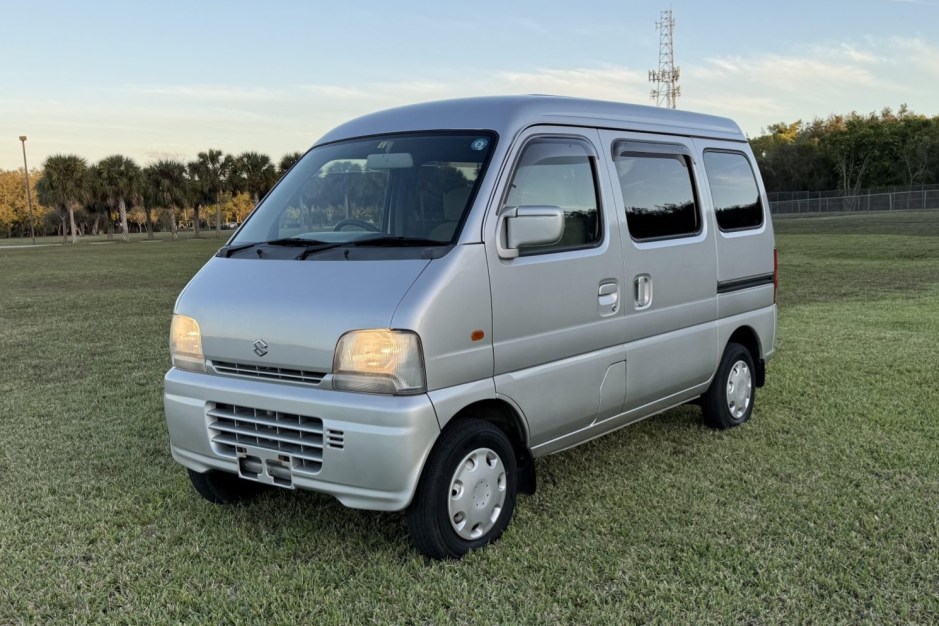 1999 Suzuki Every sold at auction for $5,350