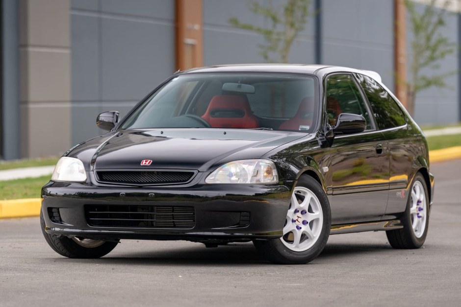 1998 Honda Civic Type R sold at auction for $22,000