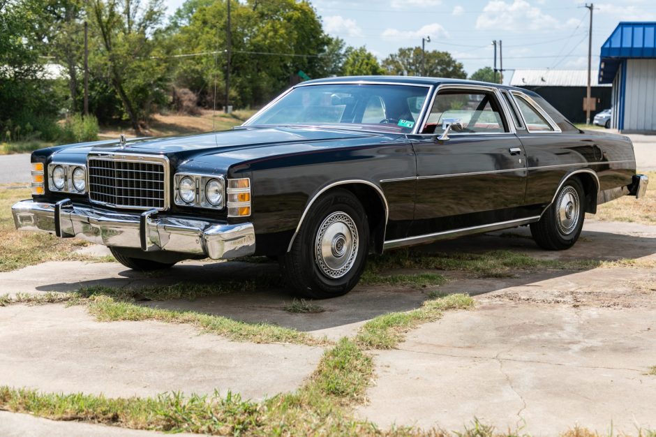 1977 Ford LTD sold at auction for $7,100
