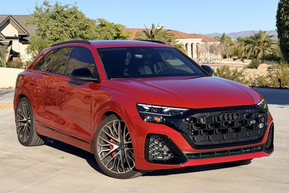 2024 Audi SQ8 sold at auction for $78,000