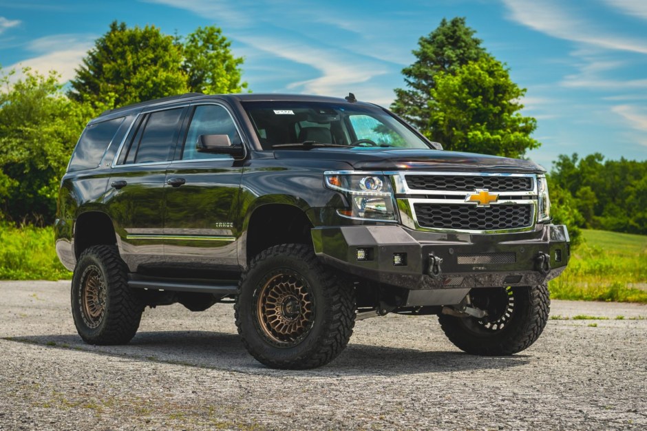 2015 Chevrolet Tahoe sold at auction for $25,750