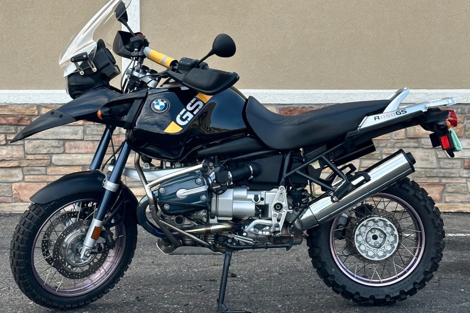 2004 BMW R Series sold at auction for $10,250
