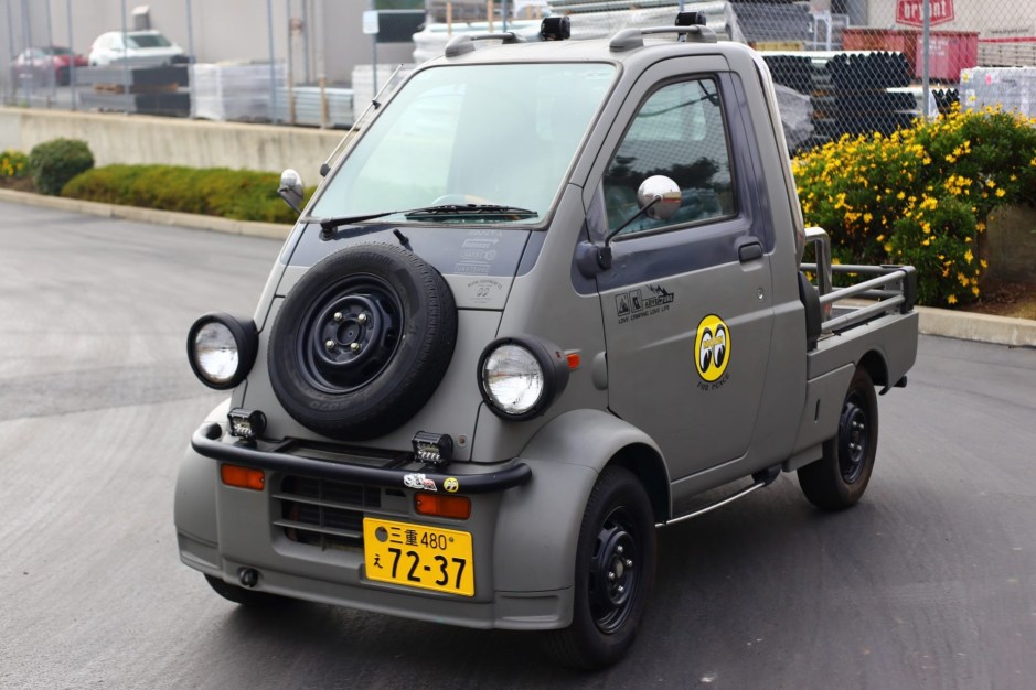 1996 Daihatsu Midget sold at auction for $6,500