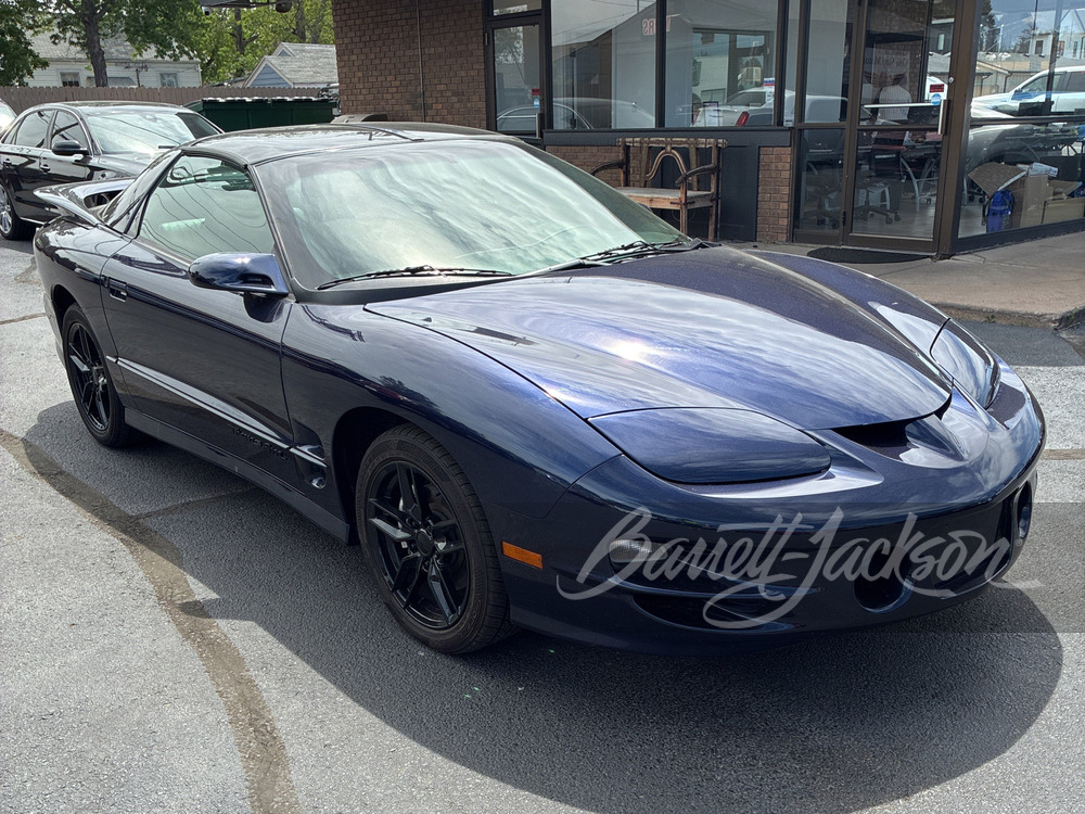 2000 Pontiac Firebird sold at auction for $17,050