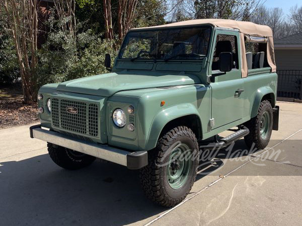 1997 Land Rover Defender sold at auction for $29,700