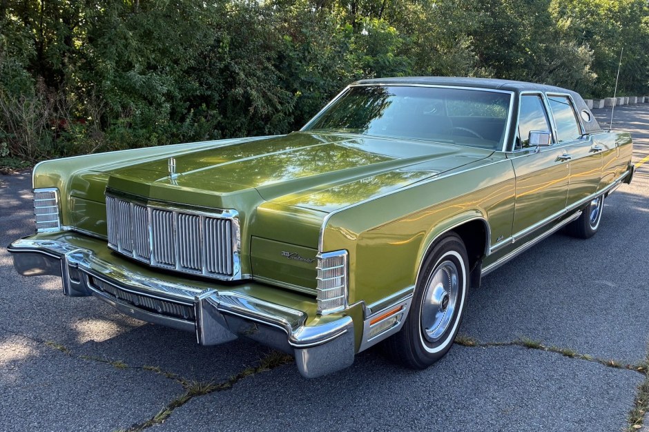 1975 Lincoln Continental sold at auction for $16,251
