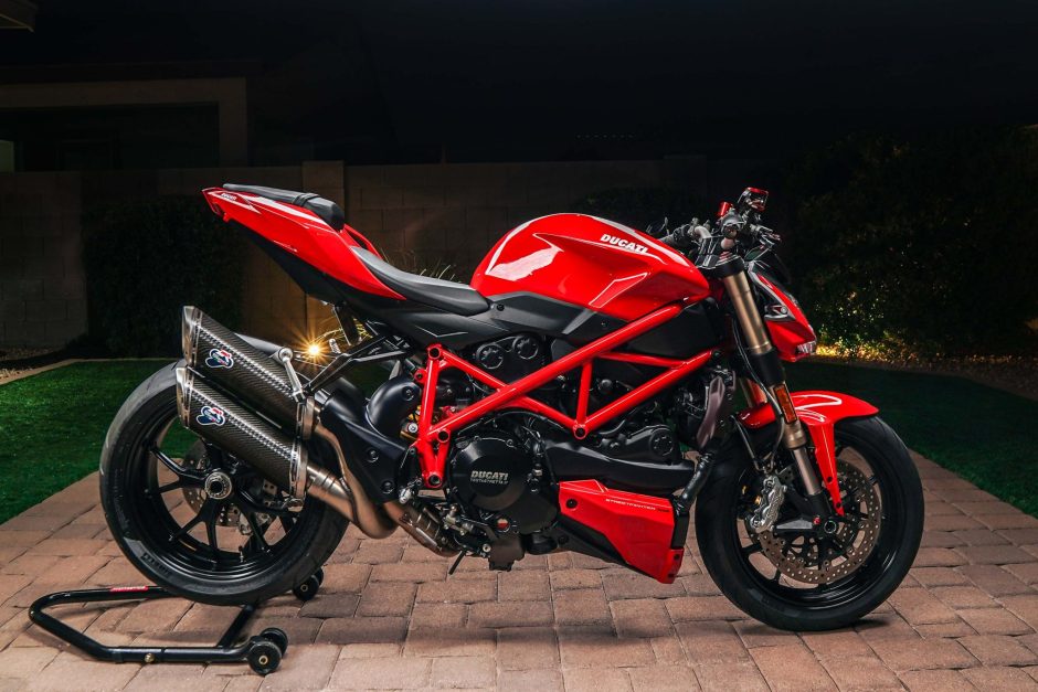 2014 Ducati Streetfighter sold at auction for $8,000