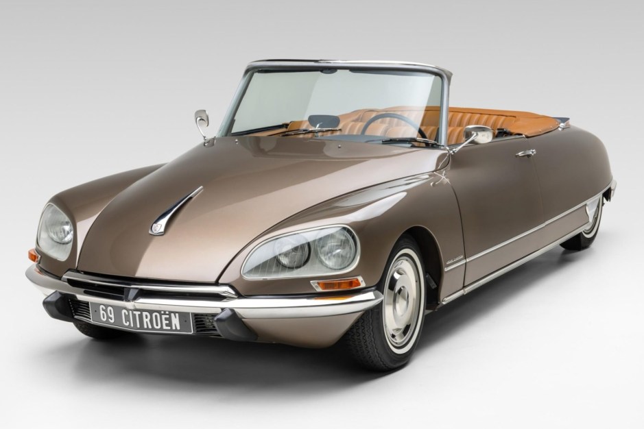 1969 Citroen DS sold at auction for $215,000