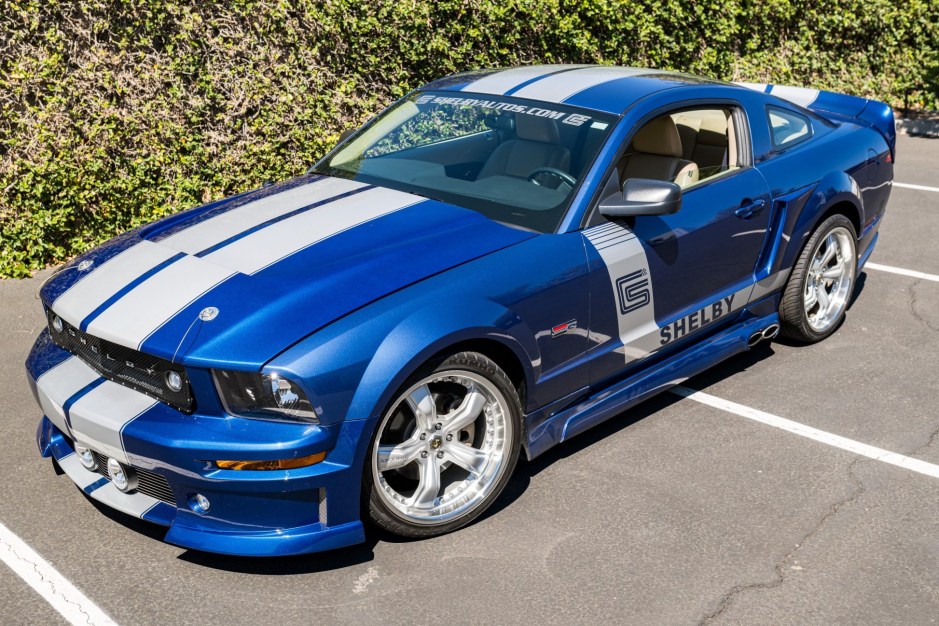 2006 Ford Mustang sold at auction for $26,003