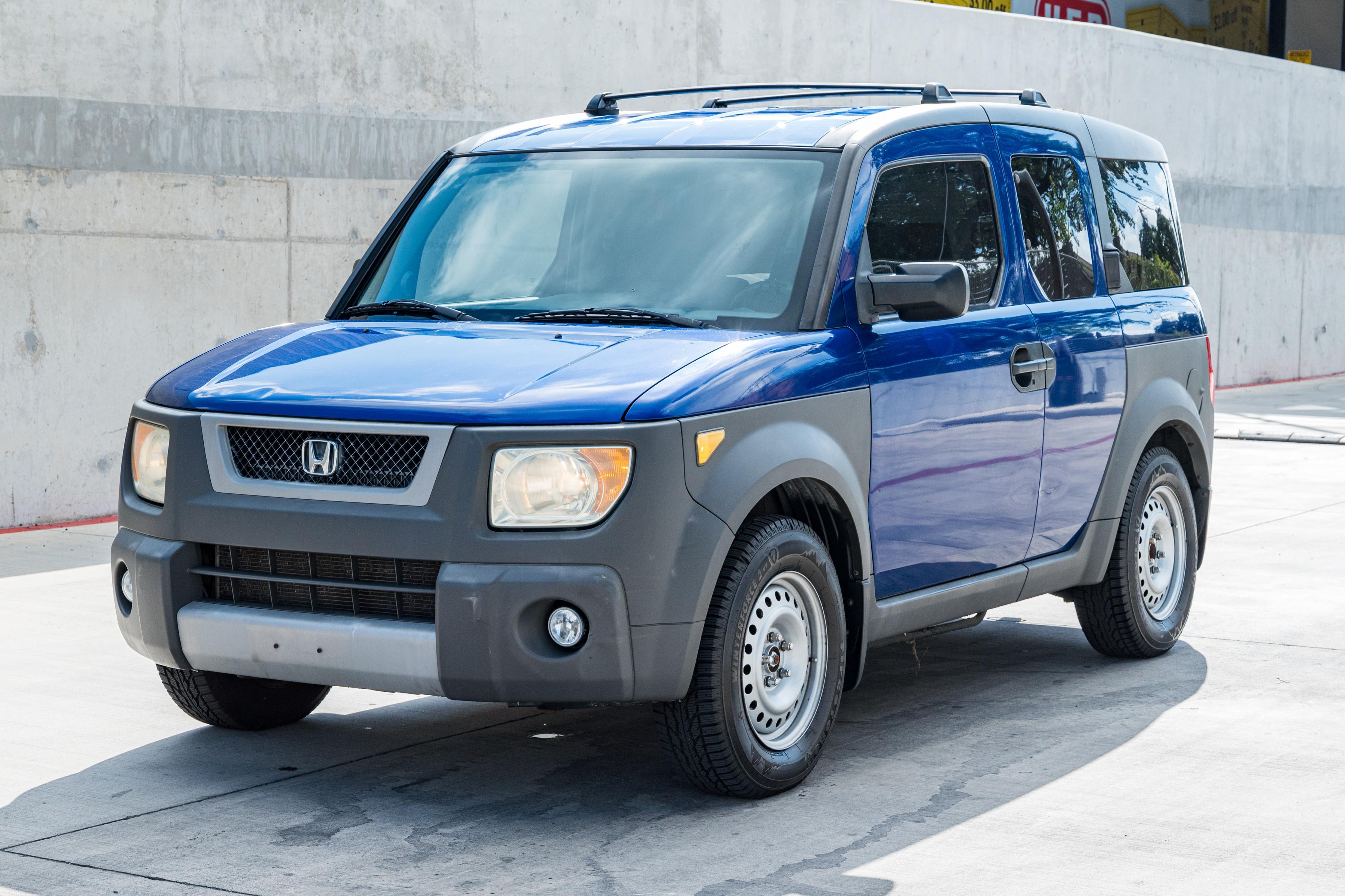 2004 Honda Element sold at auction for $7,100