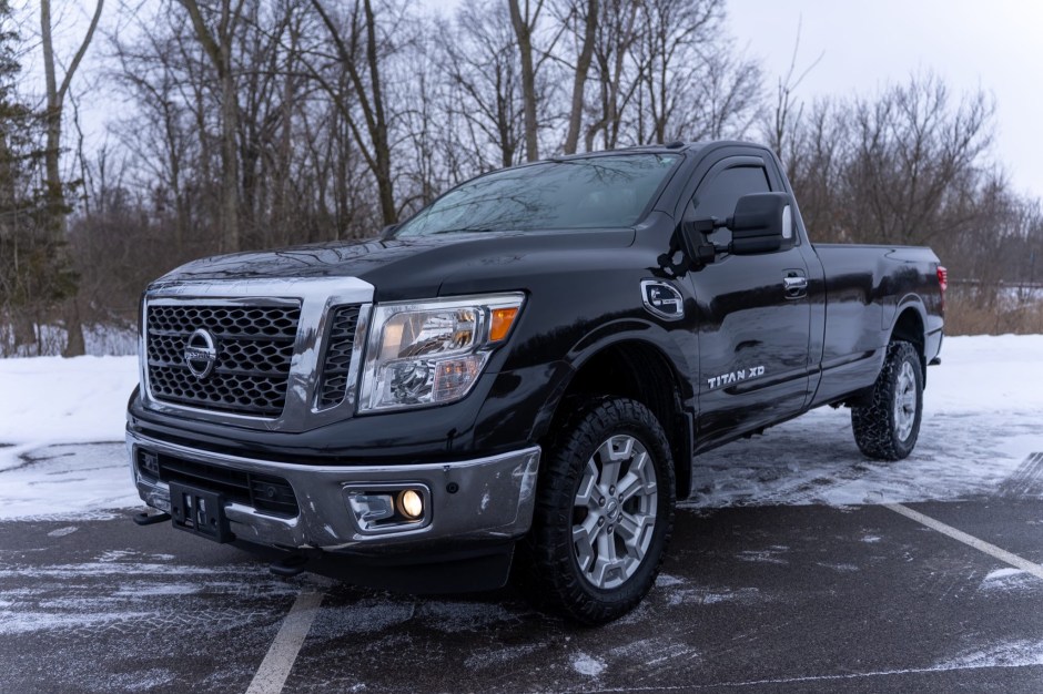 2017 Nissan Titan sold at auction for $32,500