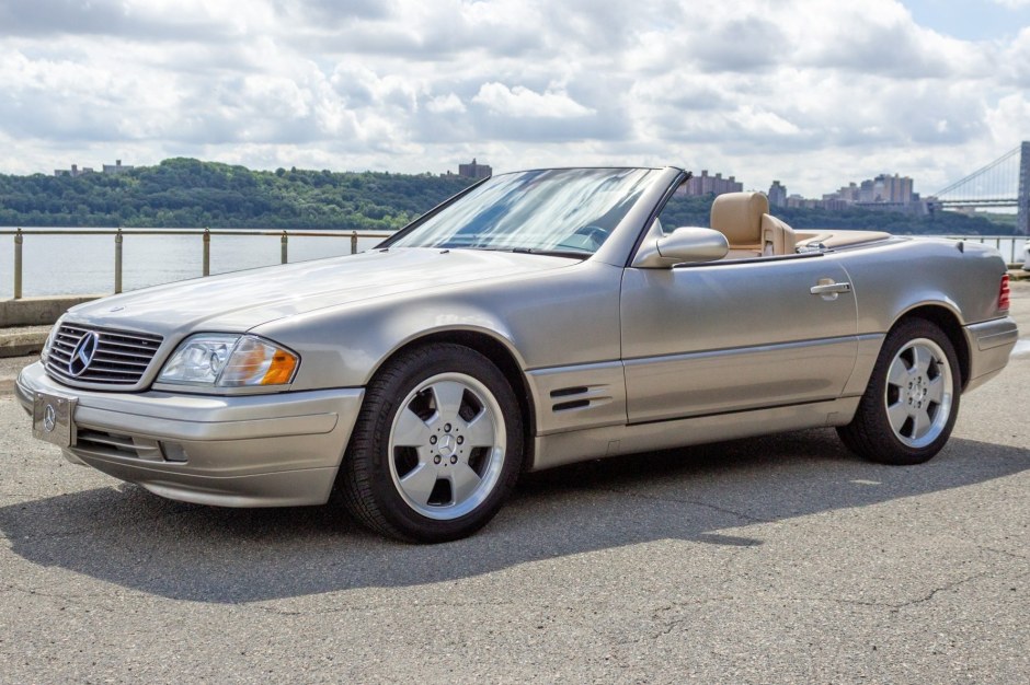 1999 Mercedes-Benz SL-Class sold at auction for $18,000
