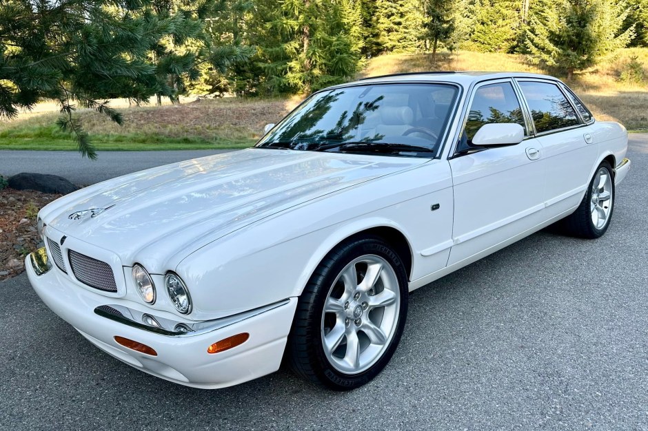 2002 Jaguar XJ sold at auction for $30,250
