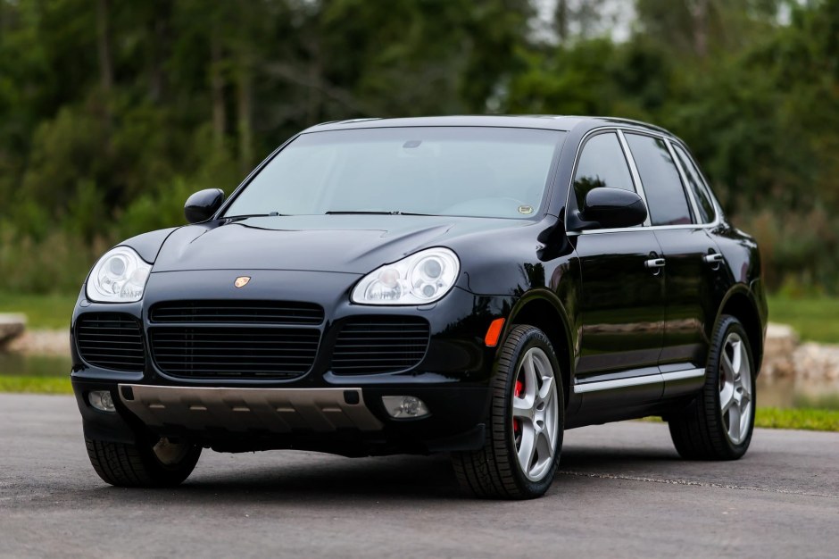 2004 Porsche Cayenne sold at auction for $12,559