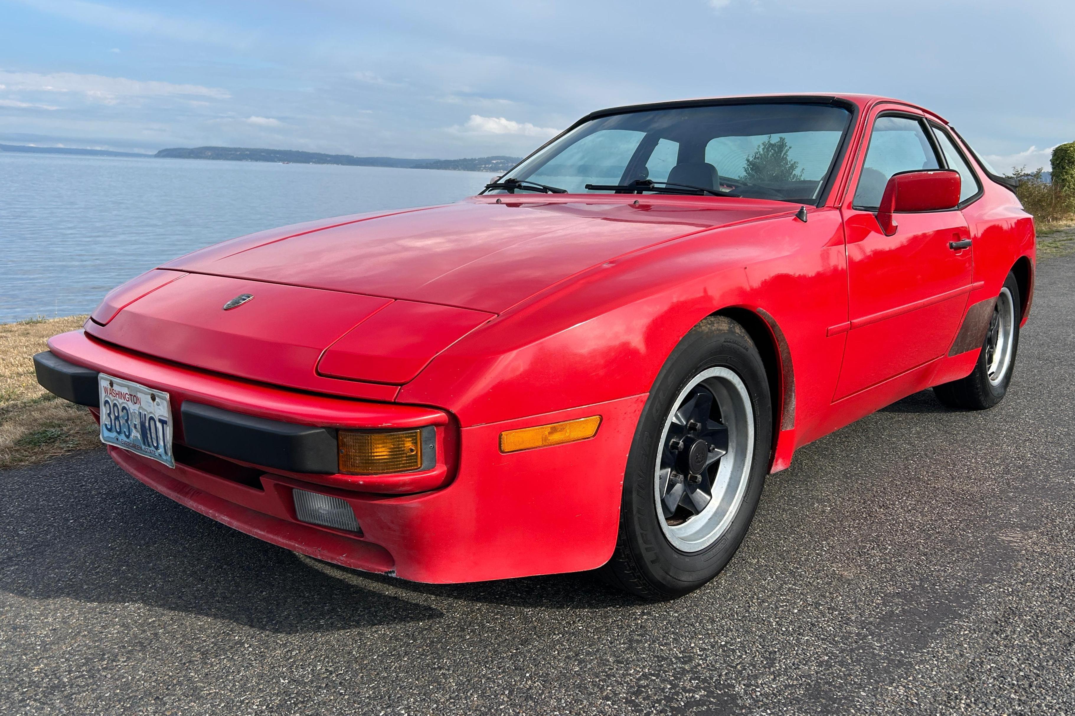 1984 Porsche 944 sold at auction for $3,500