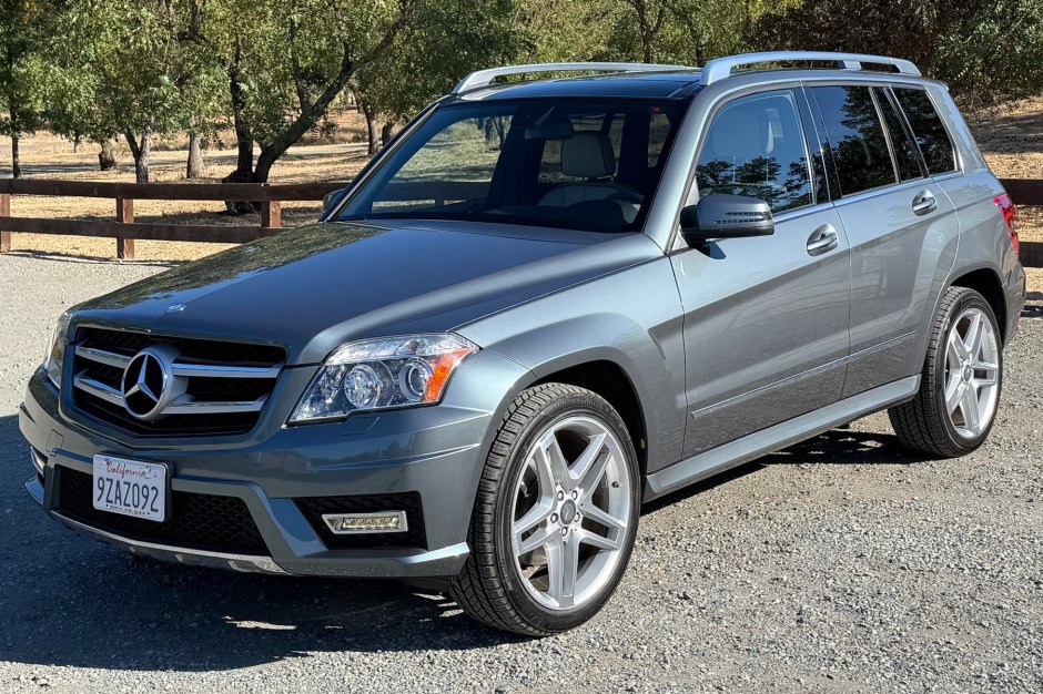 2012 Mercedes-Benz GLK-Class sold at auction for $18,000