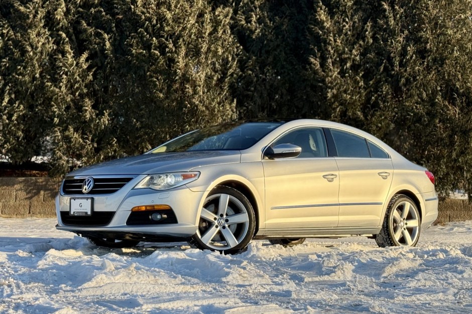 2009 Volkswagen CC sold at auction for $16,000