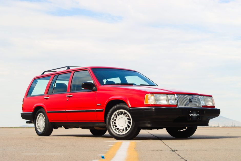 1993 Volvo 960 sold at auction for $21,500