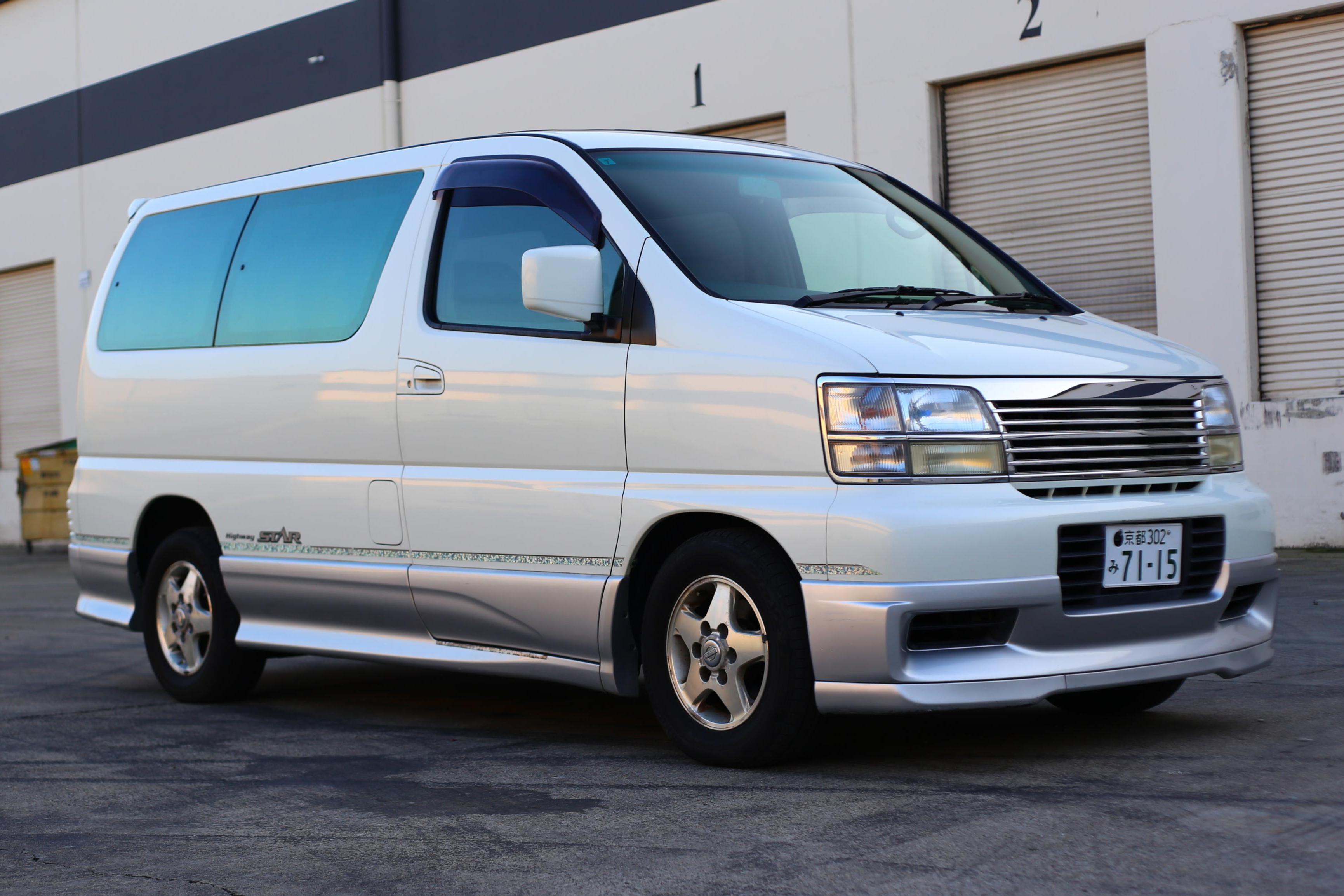 1999 Nissan Elgrand sold at auction for $7,100