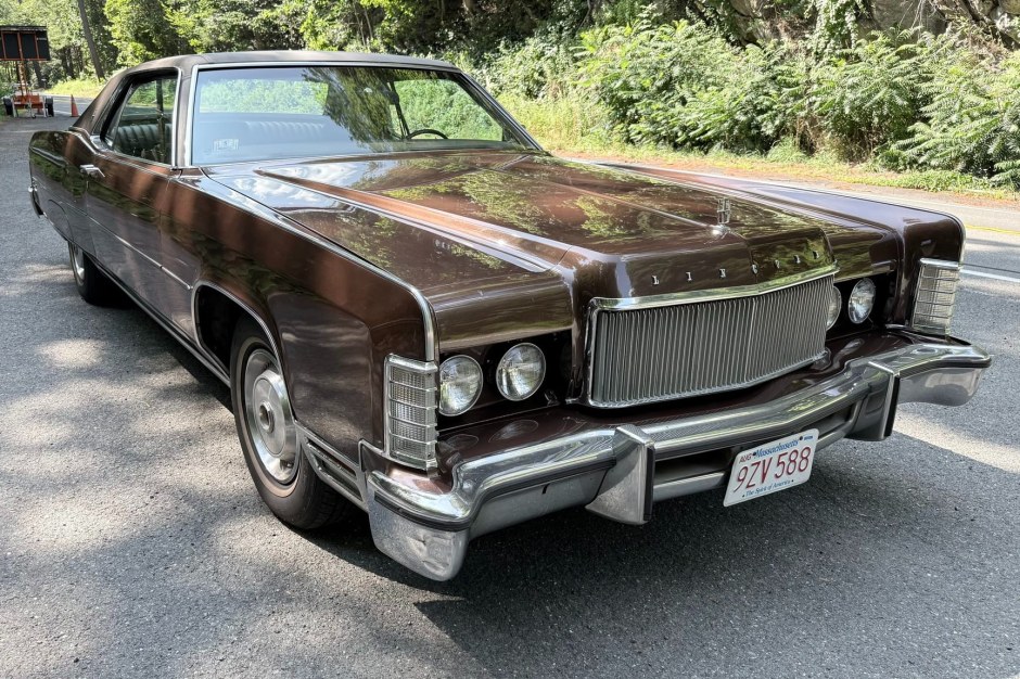 1974 Lincoln Continental sold at auction for $1,950