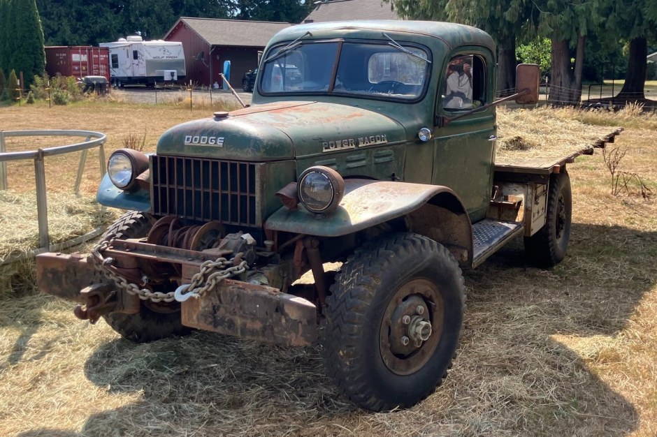 1950 Dodge Power Wagon sold at auction for $9,000
