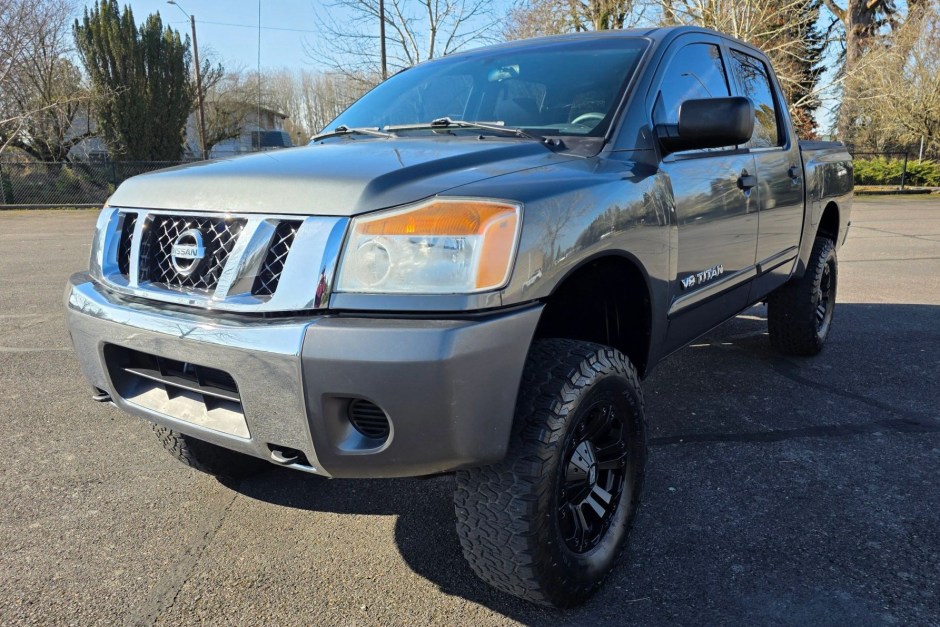 2010 Nissan Titan sold at auction for $12,500